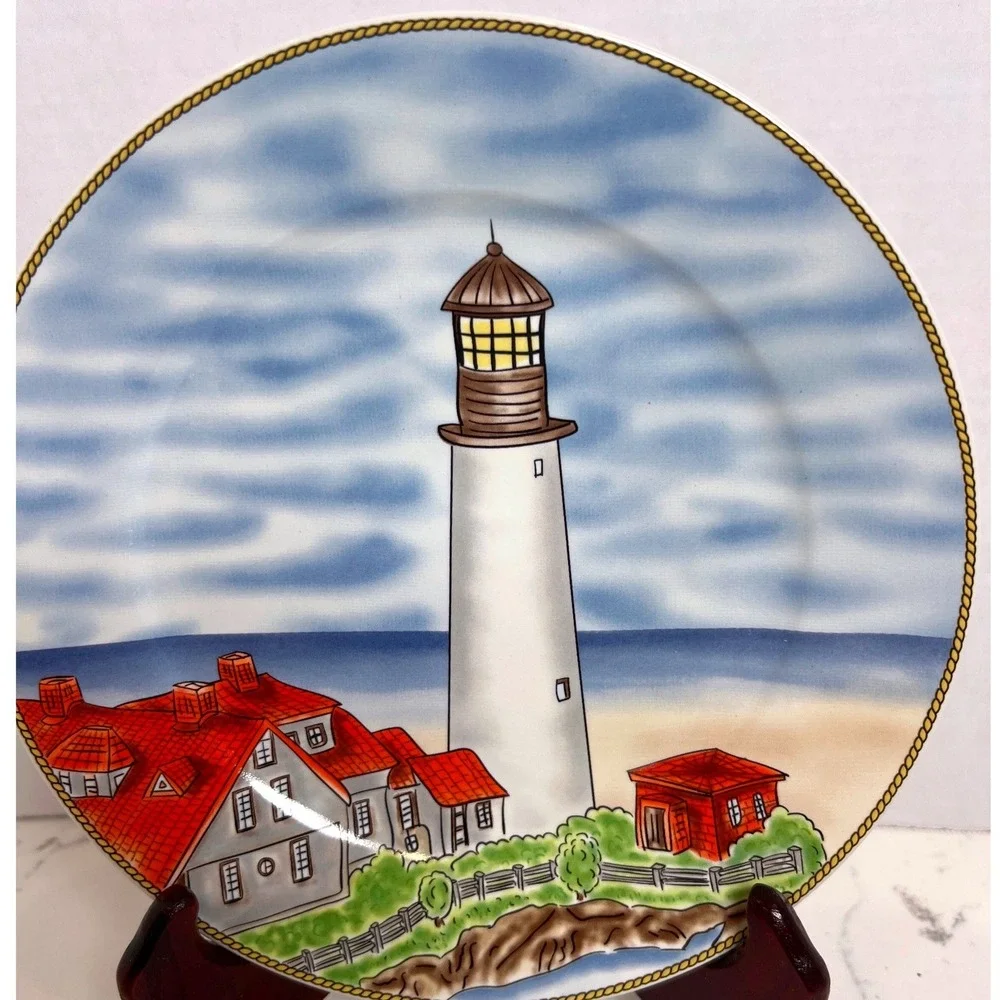 Royal Norfolk Lighthouse 7.5